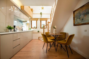 LOVE AT FIRST SIGHT - 1 BR Central Apartment